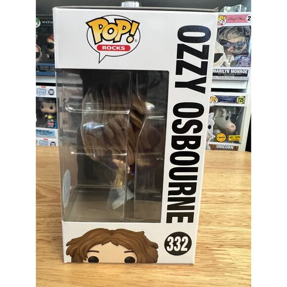VAULTED EXCLUSIVE Ozzy Osbourne Purple Fringe Outfit Funko Pop Rocks #332 Black - Picture 4 of 6